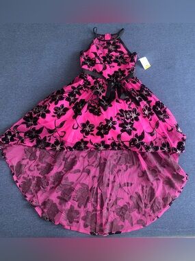 Girls Fuchsia Floral Velvet High-Low Party Dress with Black Floral Accents
